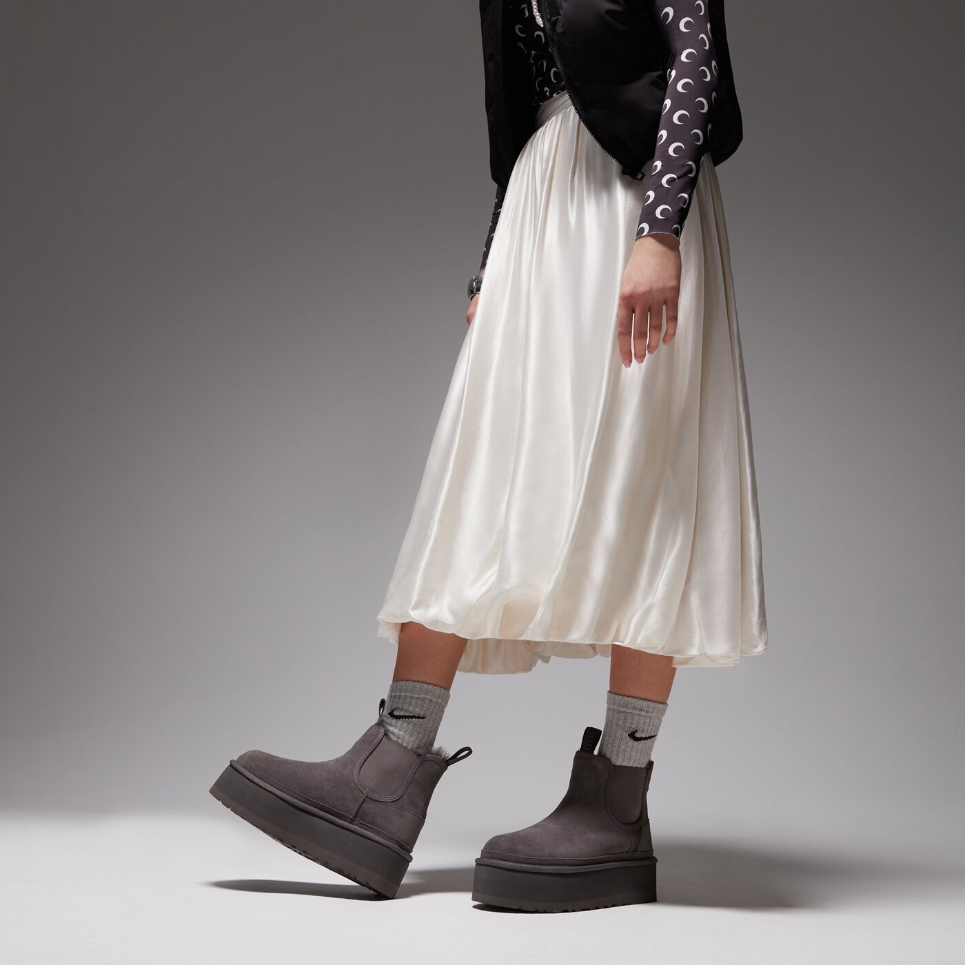 Дамски кежуал UGG NEUMEL PLATFORM CHELSEA 1134526-grey цвят сив