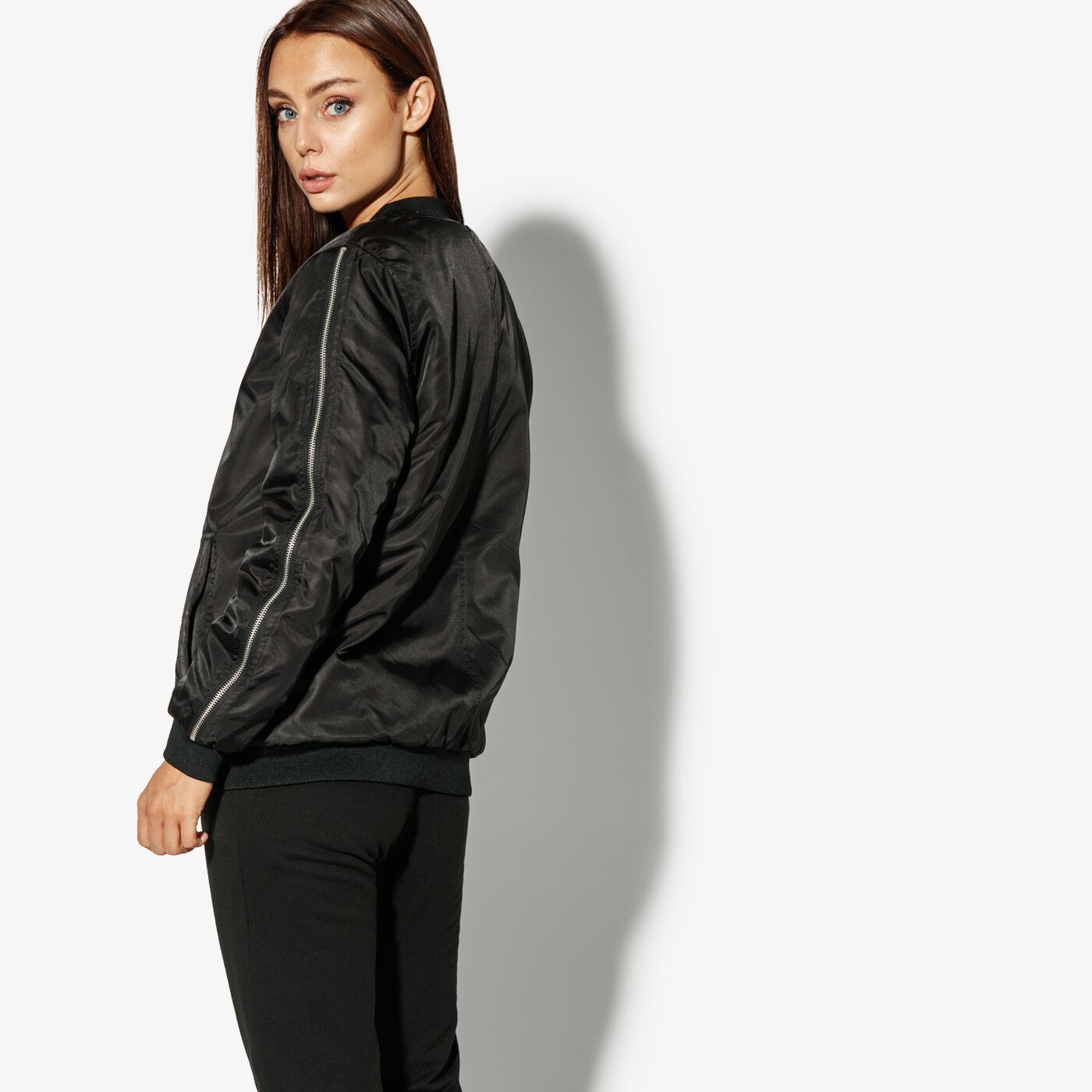 Дамско зимно яке CONFRONT ЯКЕ LOLLY cf38kud29001 цвят черен