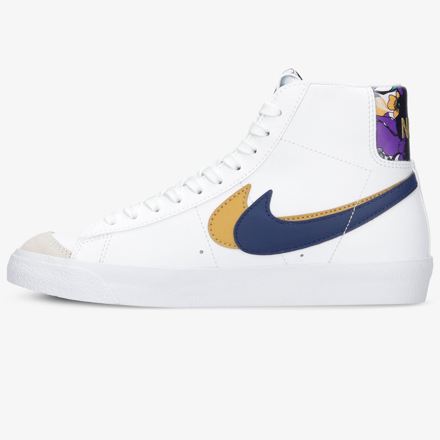 Детски маратонки NIKE BLAZER MID '77 SE dd1847-102 цвят бял