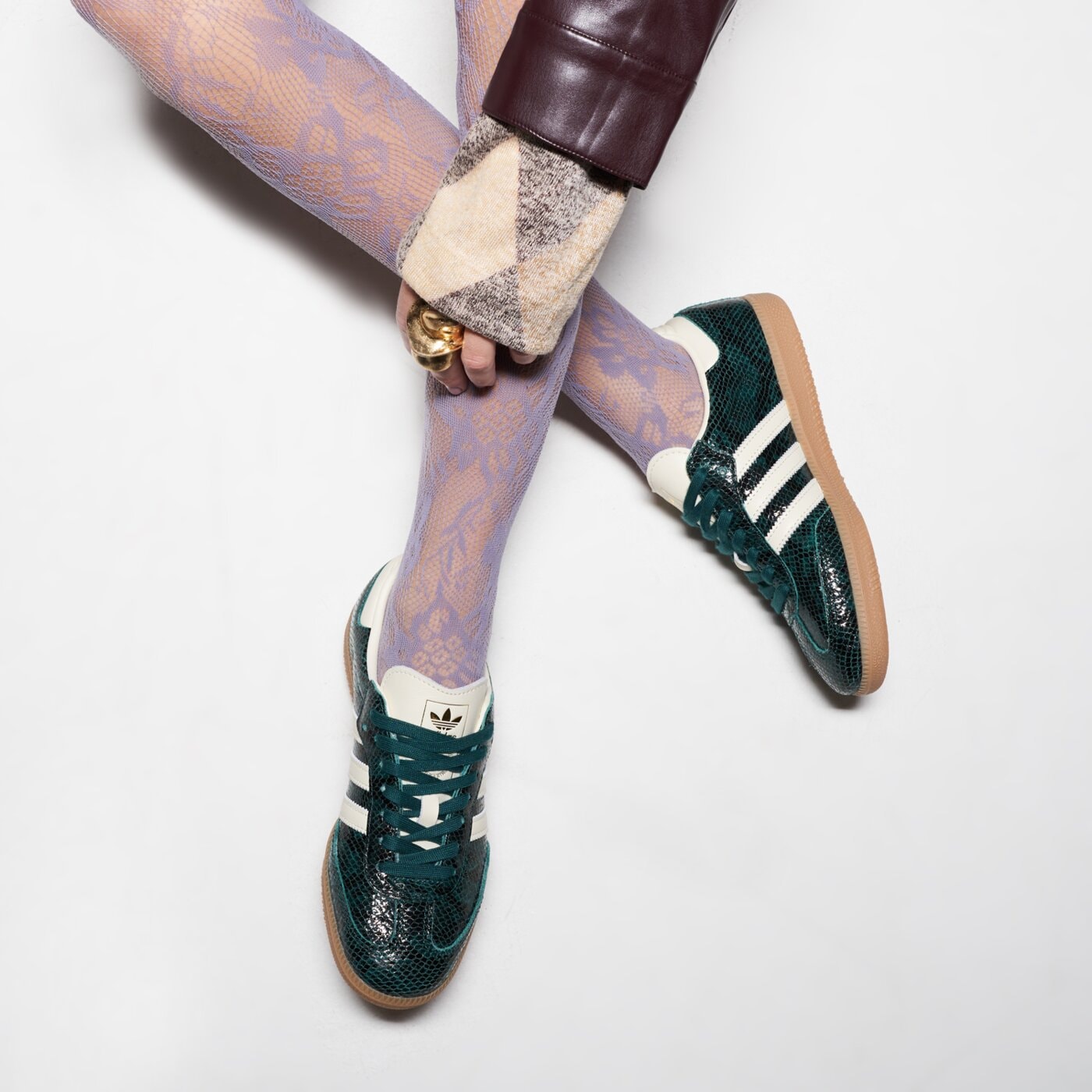 Дамски маратонки ADIDAS SAMBA OG W jr8848 цвят зелен