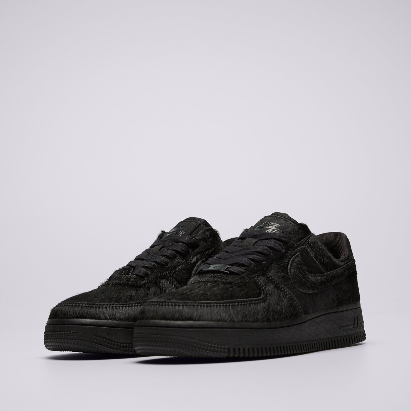 Дамски маратонки NIKE WMNS AIR FORCE 1 '07 PONY HAIR ii7398-001 цвят черен