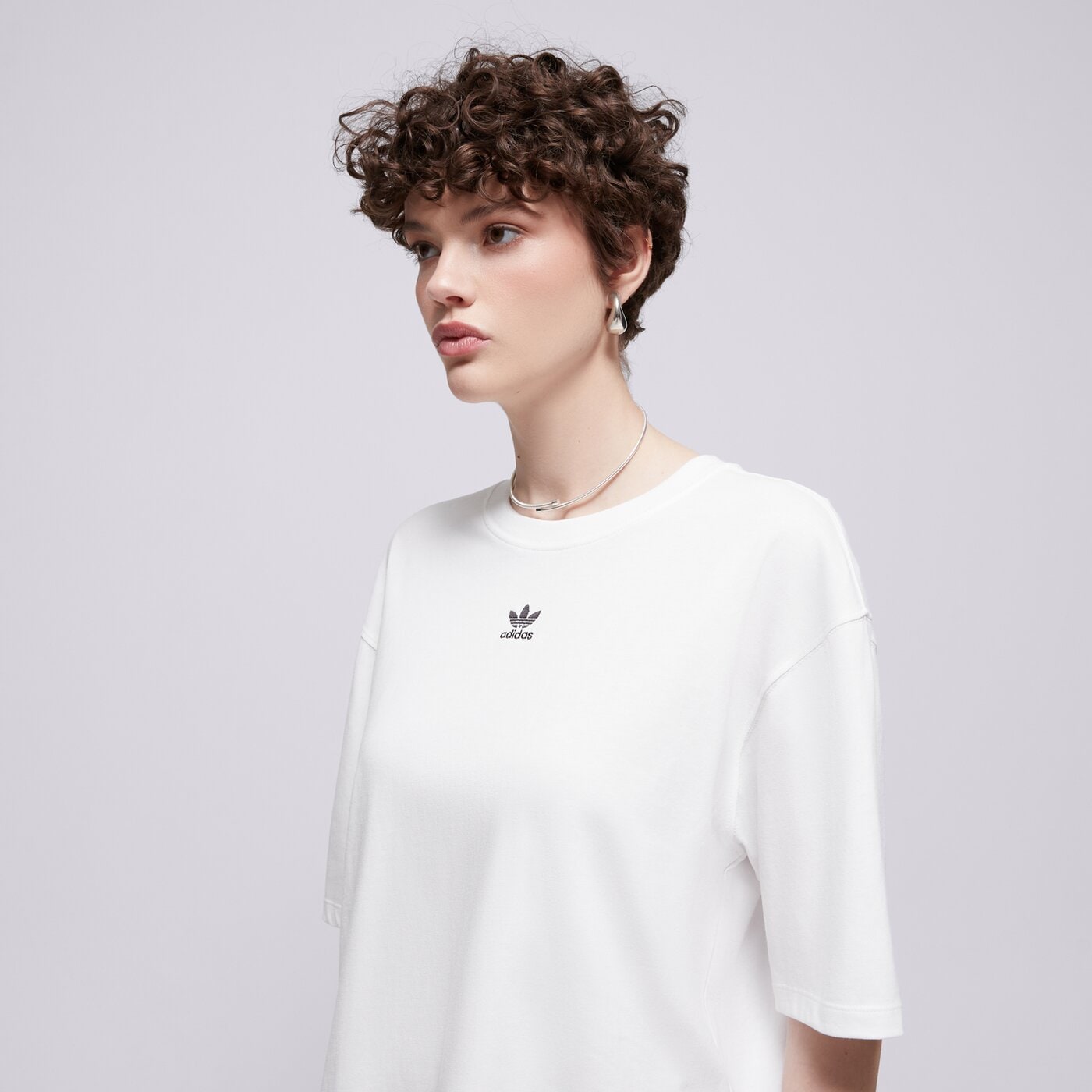 Дамска тениска ADIDAS ТЕНИСКА ESS BOYFR TEE jc8967 цвят бял