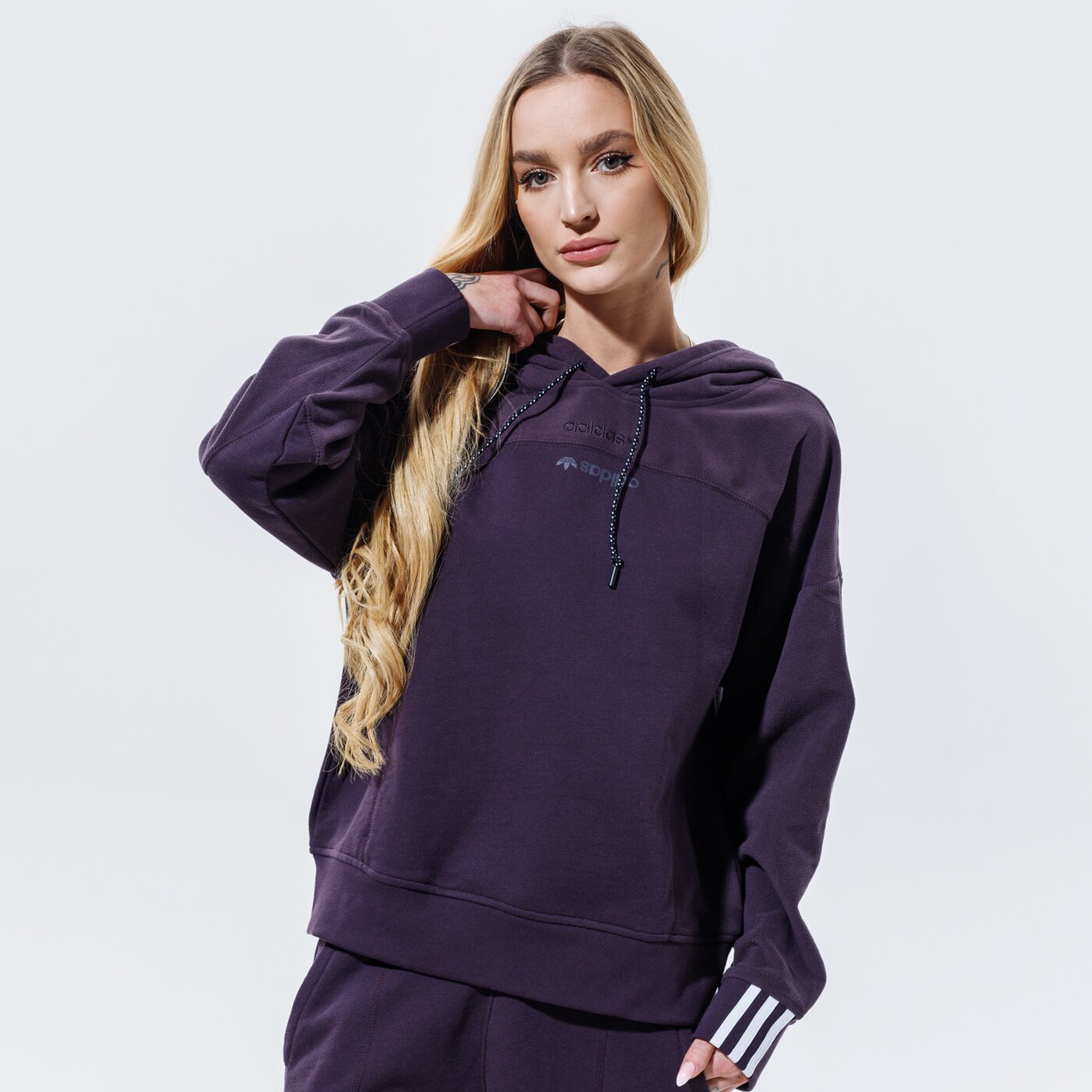 Дамски суичър ADIDAS СУИТЧЪР С КАЧУЛКА HOODIE gd3897 цвят виолетов