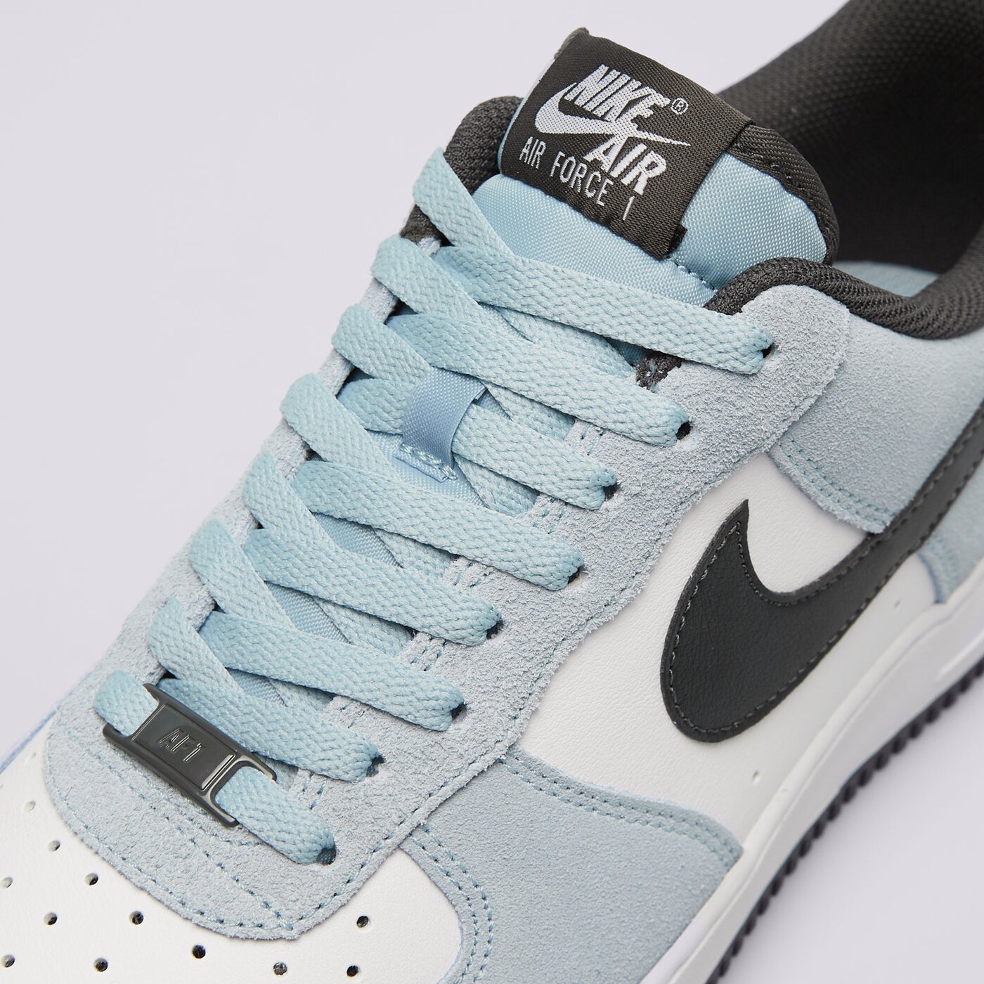 Мъжки маратонки NIKE AIR FORCE 1 '07 LV8 if6205-400 цвят сив