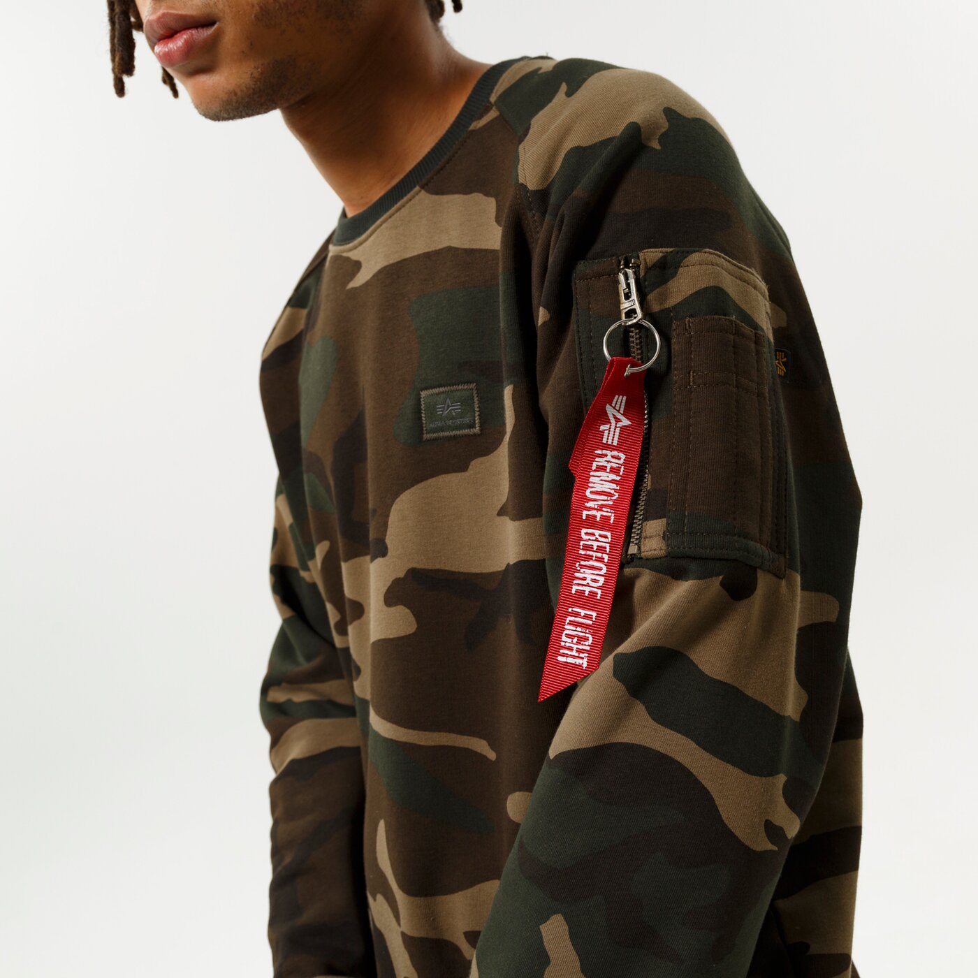 Мъжки суичър ALPHA INDUSTRIES СУИТЧЪР X - FIT SWEAT CAMO 158320c-408 цвят многоцветен