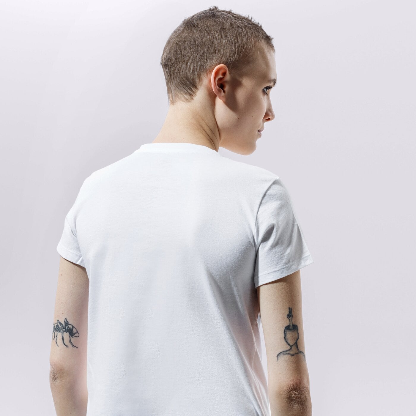 Дамска тениска LEVI'S ТЕНИСКА THE PERFECT TEE 17369-0053 цвят бял