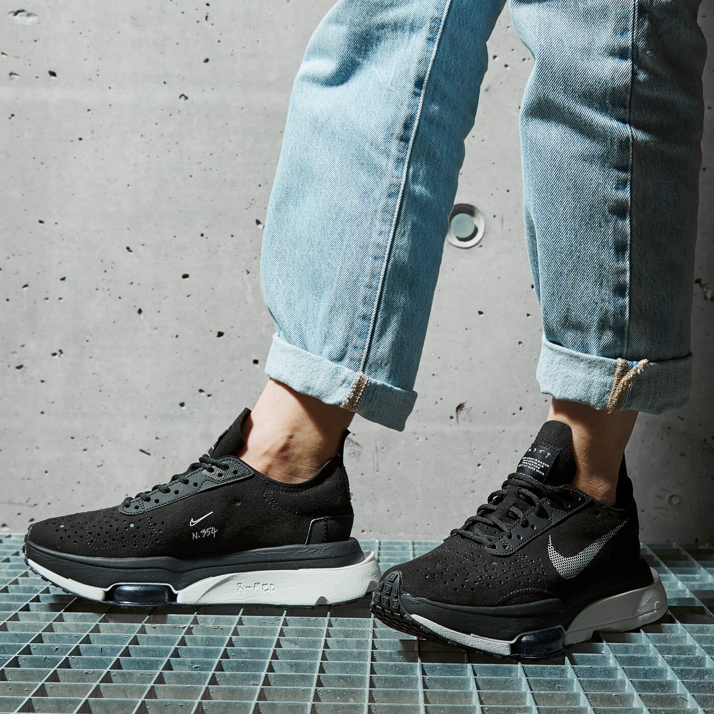 Дамски маратонки NIKE AIR MAX 90 dj1494-001 цвят сив