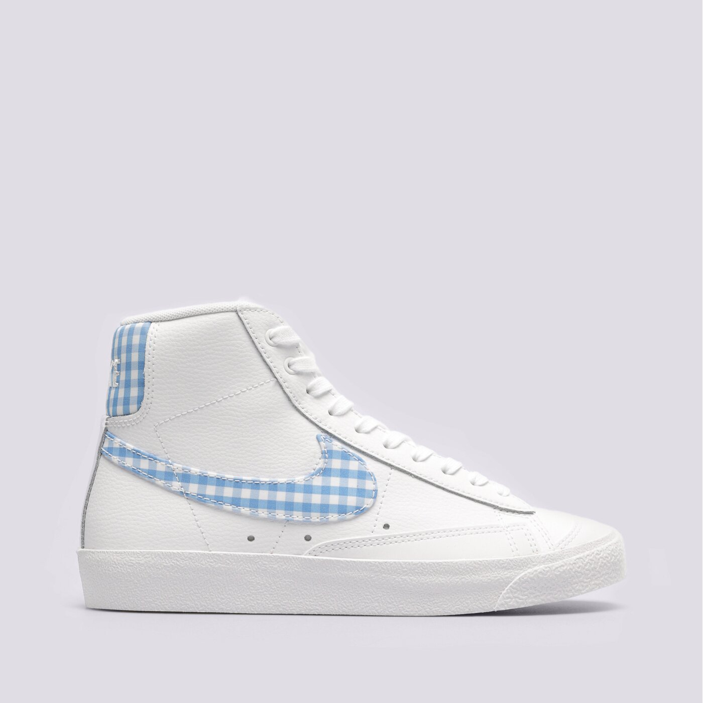 Дамски маратонки NIKE W BLAZER MID '77 EWT fd9163-100 цвят бял