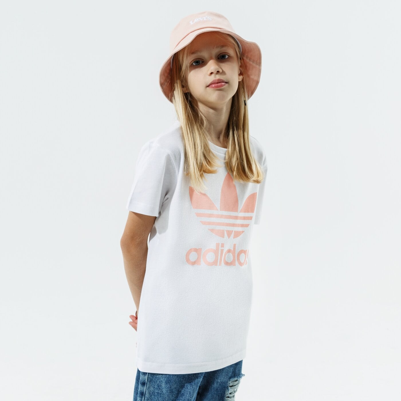 Детска тениска ADIDAS ТЕНИСКА GIRLS' TREFOIL BOYFRIEND GIRL h35618 цвят бял