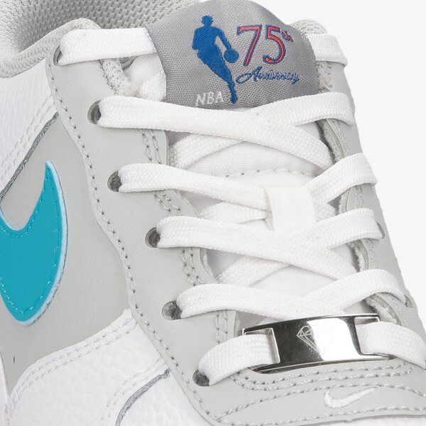 Детски маратонки NIKE AIR FORCE 1 LV8 EMB (GS) dj9993-100 цвят бял