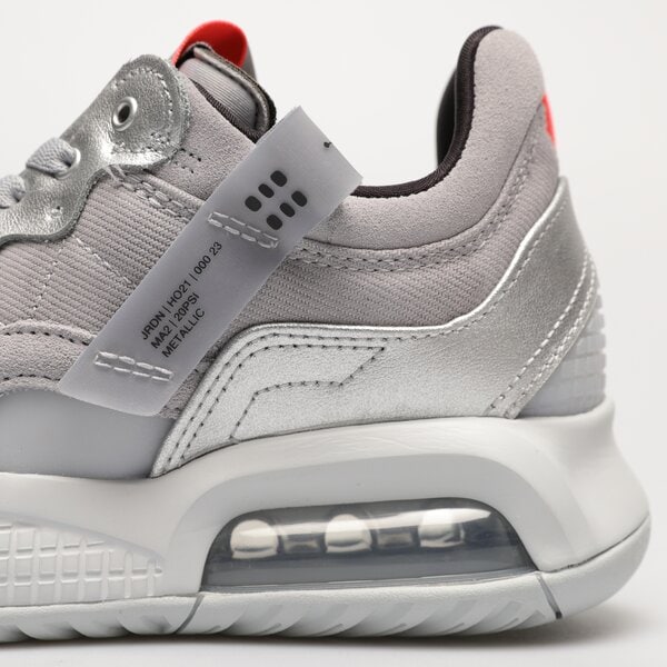 Детски маратонки JORDAN MA2 cw6594-009 цвят сребърен