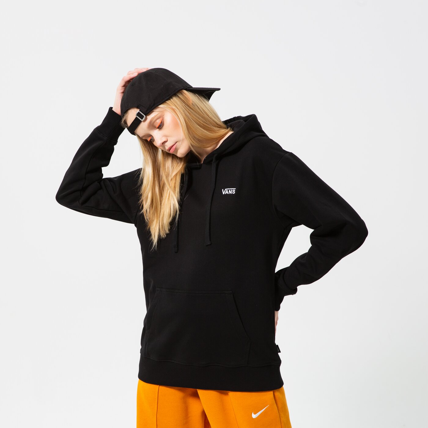 Дамски суичър VANS СУИТЧЪР С КАЧУЛКА WM FLYING V BFF FT HOODIE vn0a5ar4blk1 цвят черен