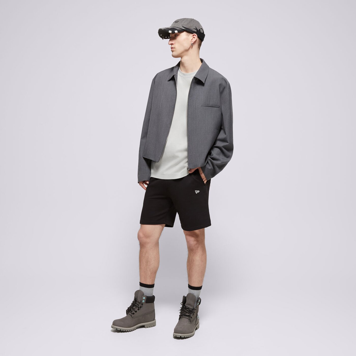 Мъжки къси панталони NEW ERA ШОРТИ ESSENTIAL SHORT 12836800smu цвят черен