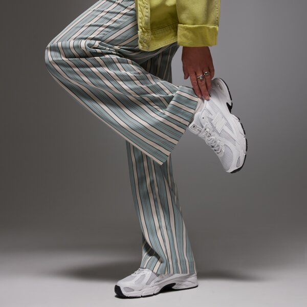 Дамски маратонки NEW BALANCE U740V2 u740ww2 цвят бял