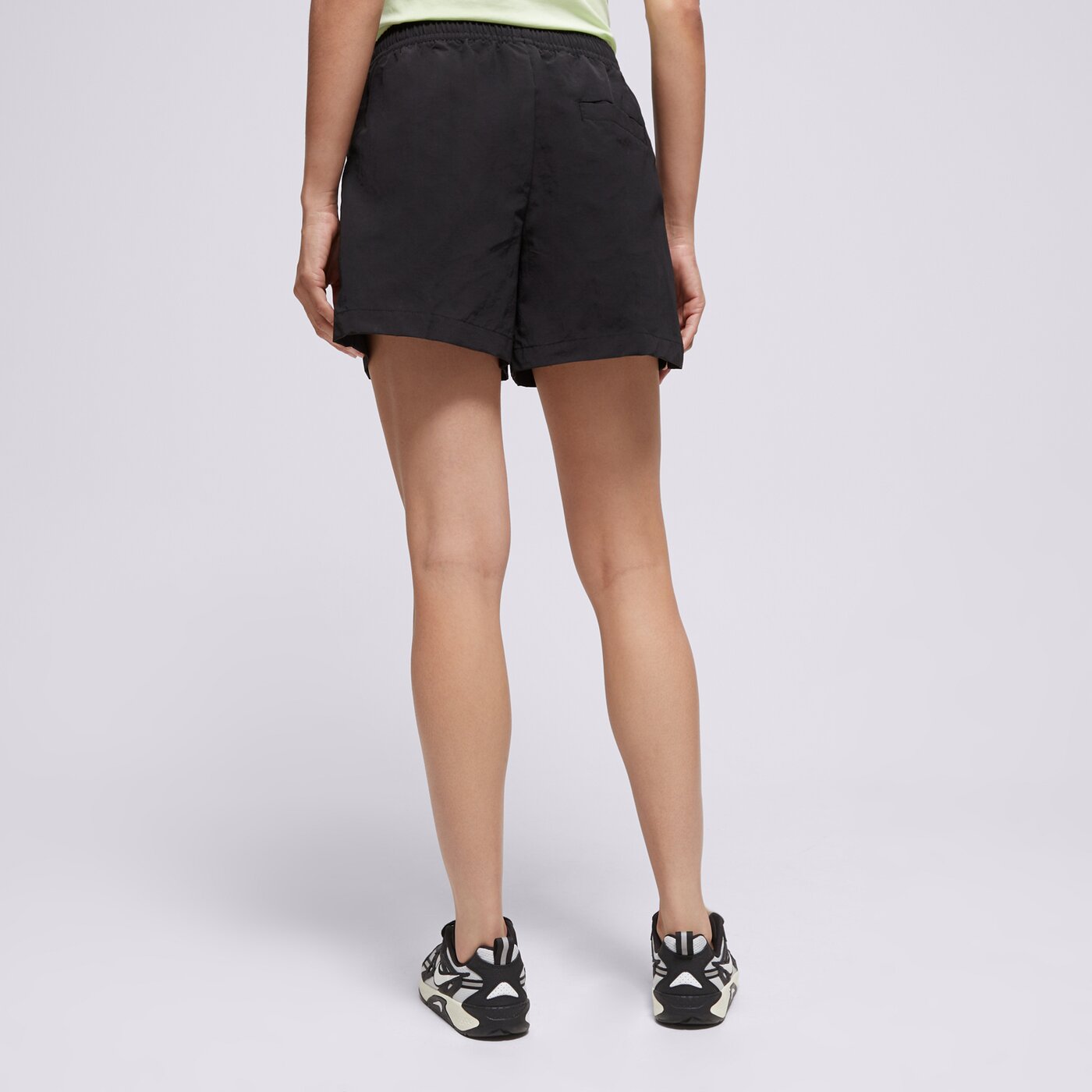 Дамски къси панталони NIKE ШОРТИ W NSW ESSNTL MR 5IN WVN SHRT fv6622-010 цвят черен