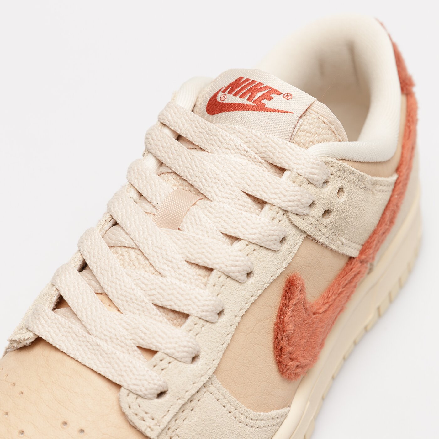 Дамски маратонки NIKE WMNS DUNK LOW dz4706200 цвят многоцветен