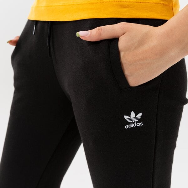 Дамски панталони ADIDAS ПАНТАЛОНИ TRACK PANT h37878 цвят черен