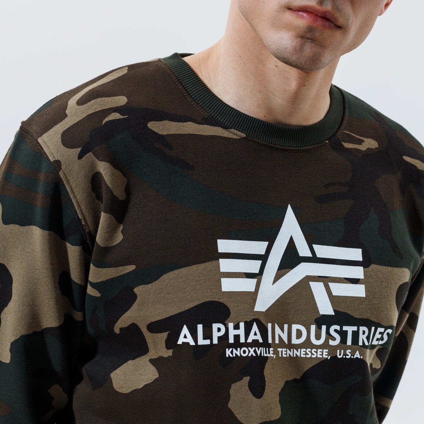 Мъжки суичър ALPHA INDUSTRIES СУИТЧЪР BASIC SWEATER CAMO 178302c-408 цвят каки