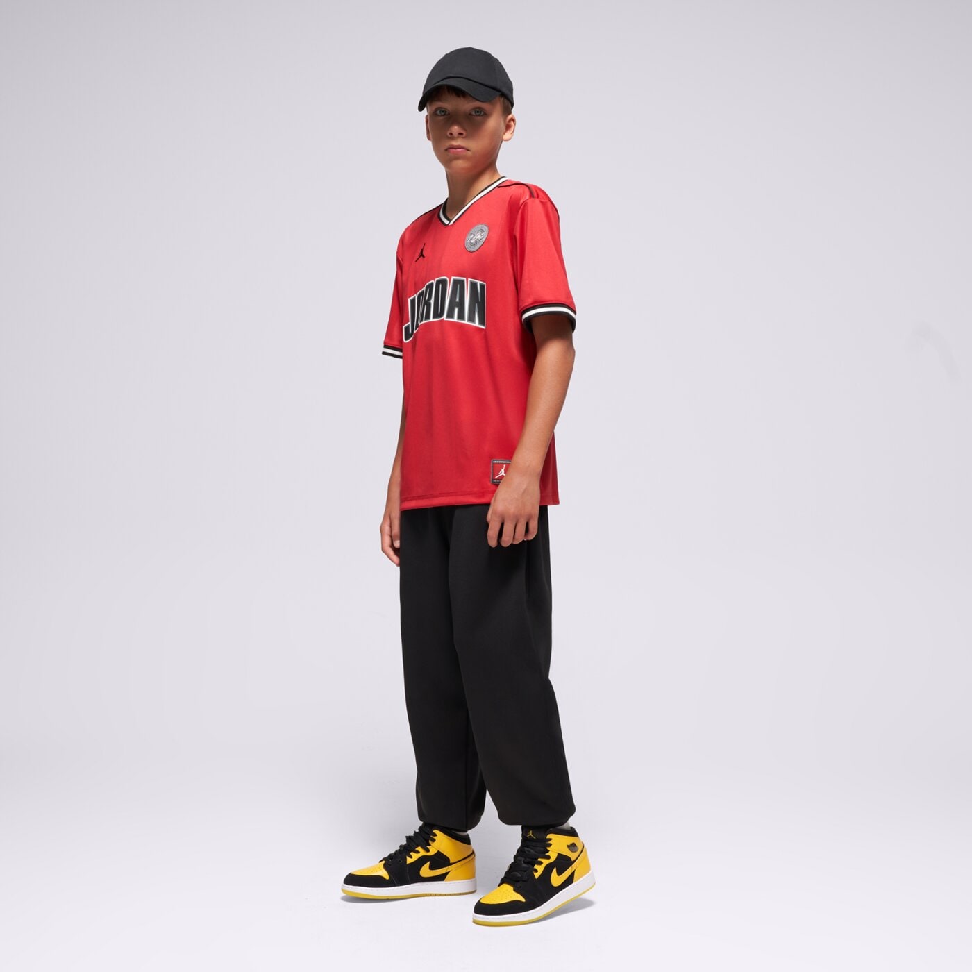 Детски панталони JORDAN ПАНТАЛОНИ JDN UNISEX EASE FLC SWEATPANT BOY 95d568-023 цвят черен