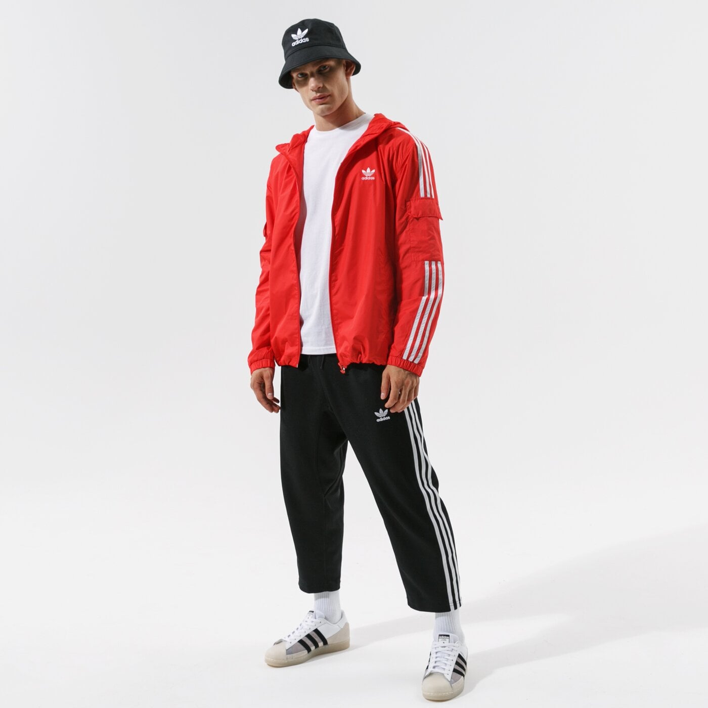 Мъжко преходно яке ADIDAS ЯКЕ 3-STRIPES WB h06685 цвят червен