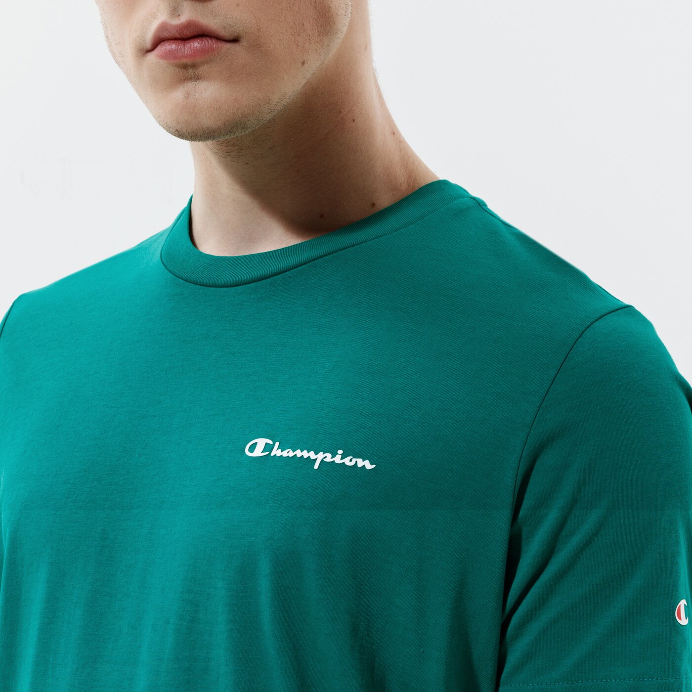 Мъжка тениска CHAMPION ТЕНИСКА CREWNECK ТЕНИСКА 214153gs040 цвят зелен