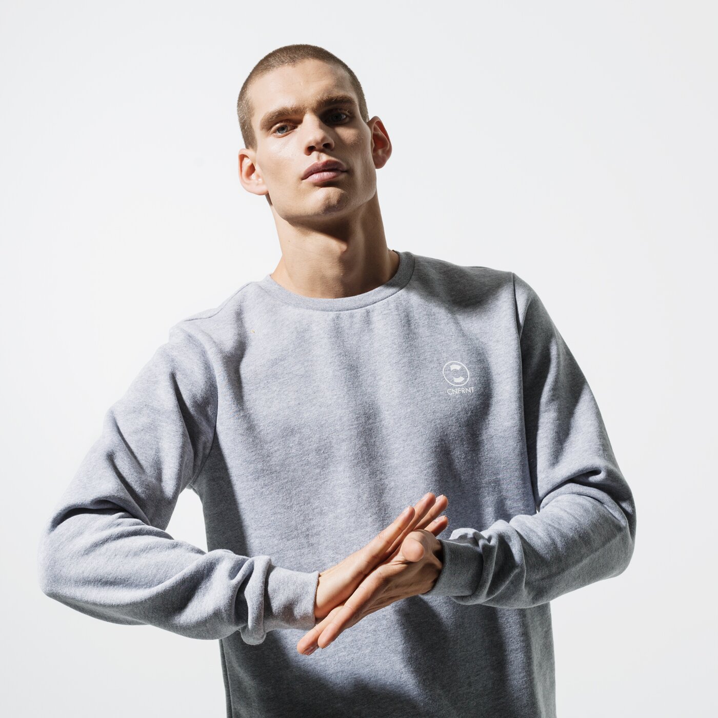Мъжки суичър CONFRONT СУИТЧЪР ESSENTIAL GRY SWEATSHIRT cf39blm39004 цвят сив