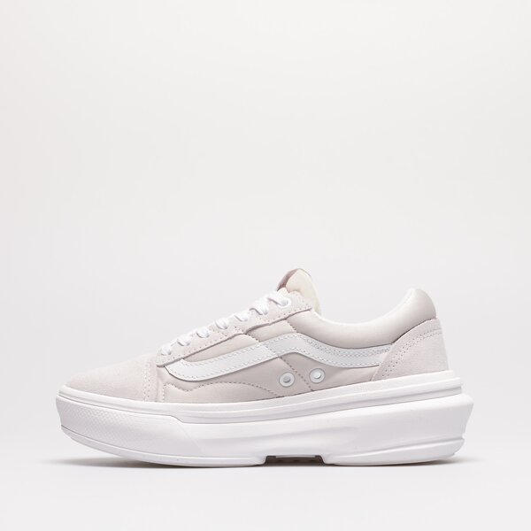 Дамски маратонки VANS UA OLD SKOOL OVERT CC vn0a7q5elgx1 цвят бял