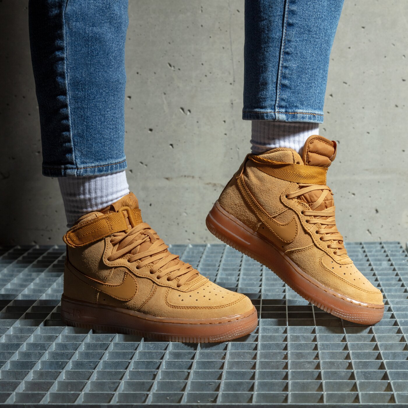 NIKE AIR FORCE 1 HIGH LV8 3 CK0262 700 Nike Sizeer.bg