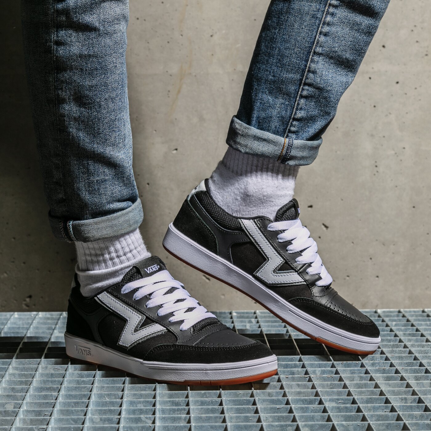 Мъжки маратонки VANS UA LOWLAND CC vn0a4tzyos71 цвят черен