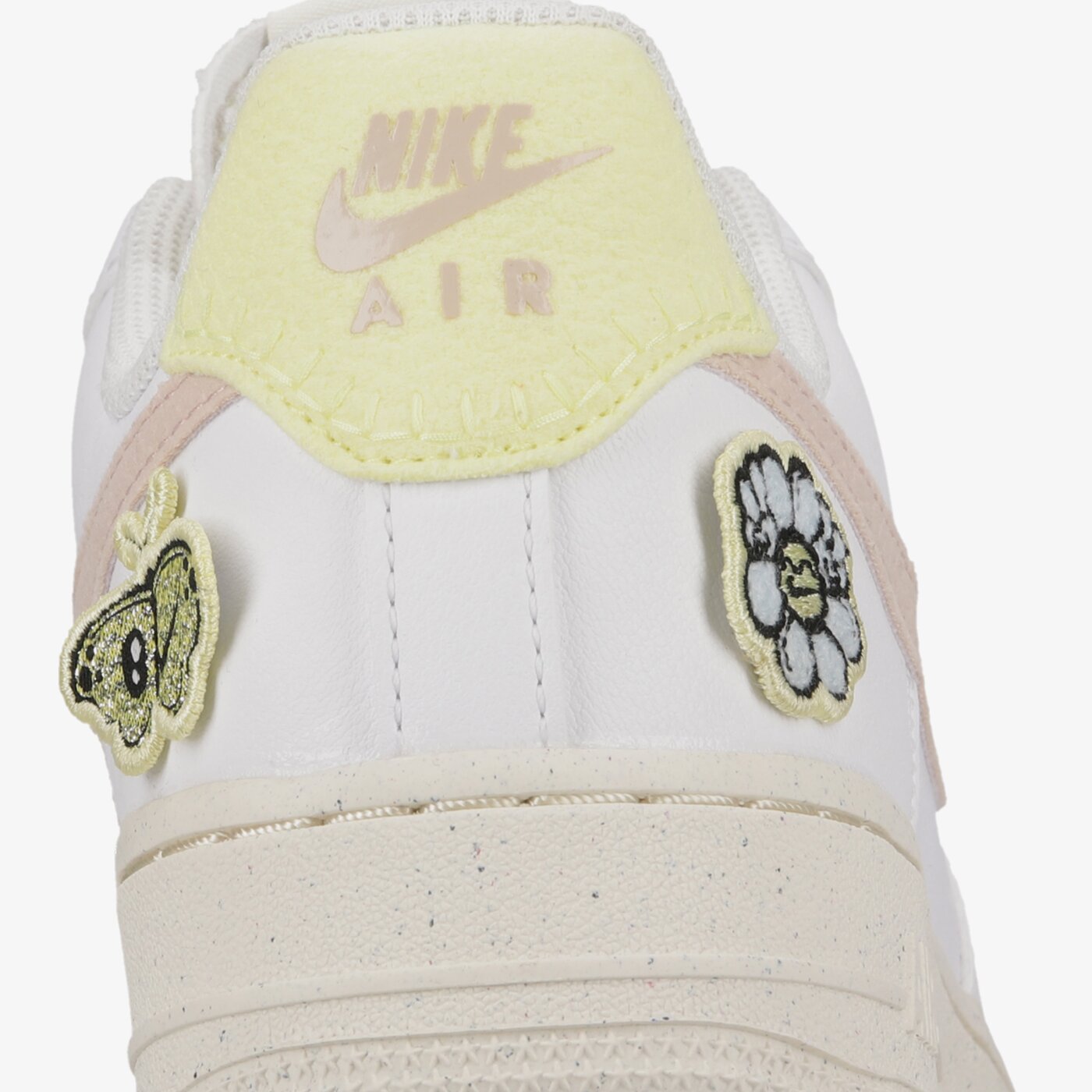 Дамски маратонки NIKE AIR FORCE 1 '07 SE NEXT NATURE dj6377-100 цвят бял