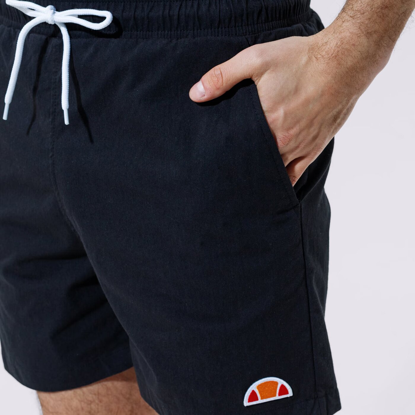 Мъжки къси панталони ELLESSE ШОРТИ HUGU BLK she09977011 цвят черен