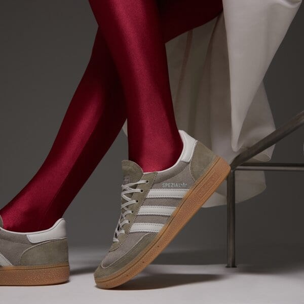 Дамски маратонки ADIDAS HANDBALL SPEZIAL W jr0850 цвят сив