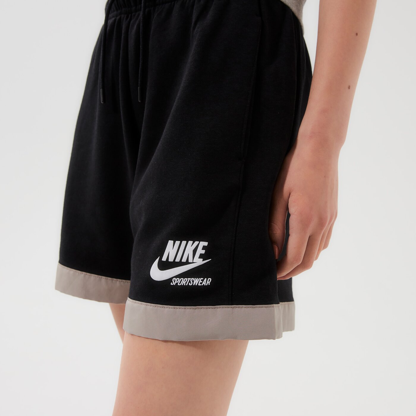 Дамски къси панталони NIKE ШОРТИ W NSW FLC MR SHORT HTG dd5681-010 цвят черен