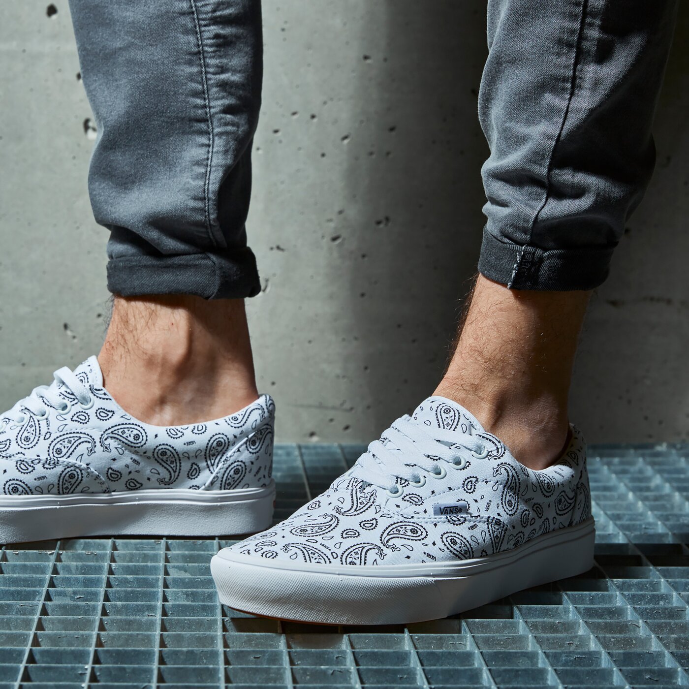 Мъжки маратонки VANS COMFYCUSH ERA vn0a3wm942m цвят бял