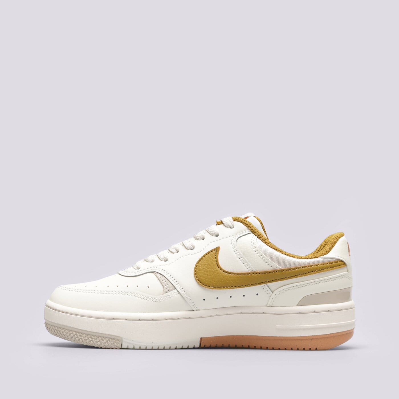 Дамски маратонки NIKE GAMMA FORCE dx9176-105 цвят бежов