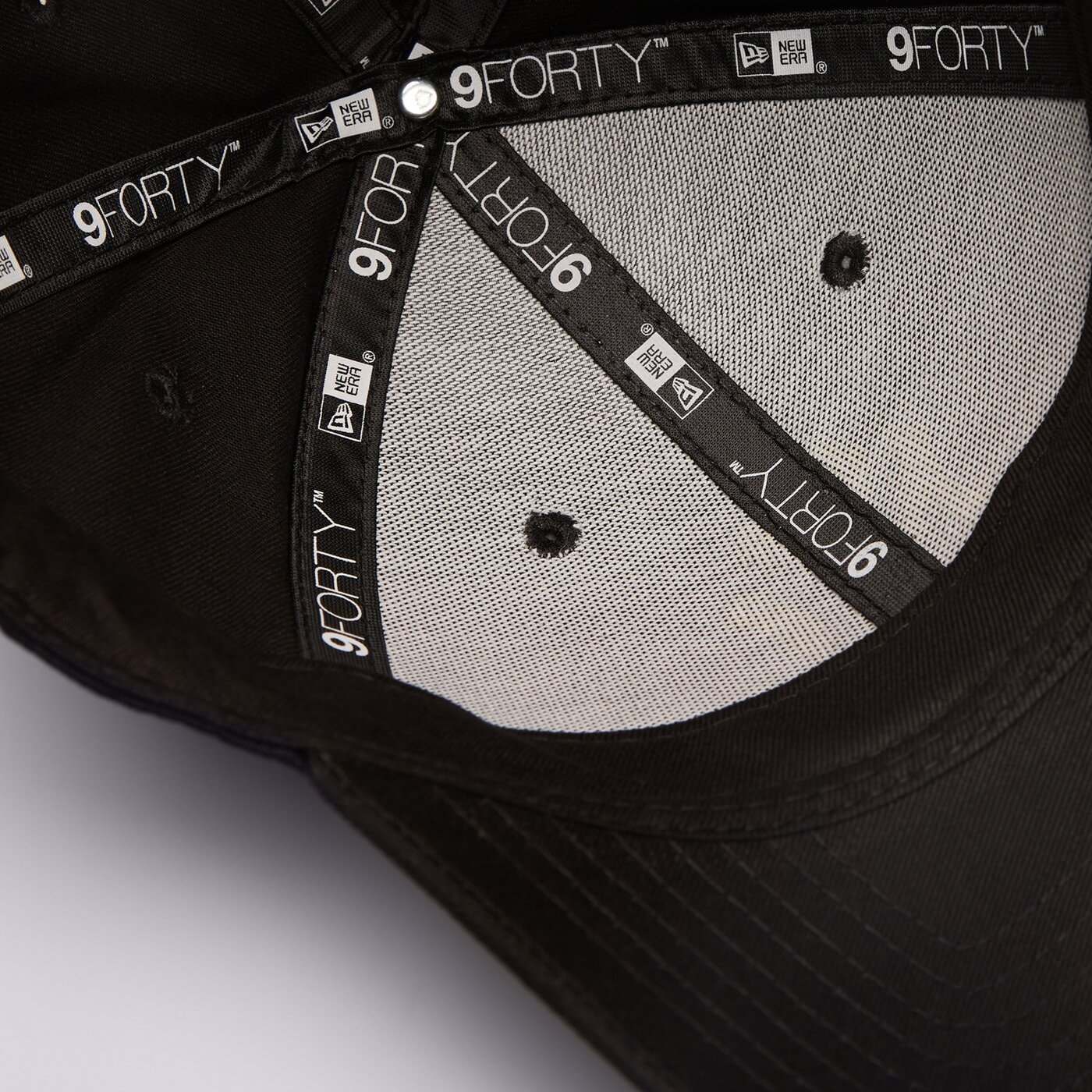 Дамска шапка с козирка NEW ERA ШАПКА LE 940 NYY NEW YORK YANKEES 60435203 цвят черен