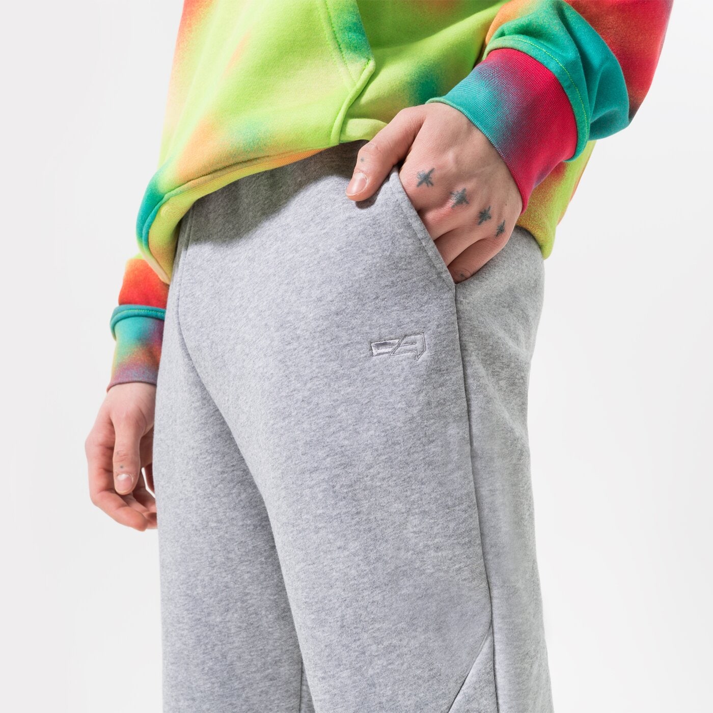 Мъжки панталони CONFRONT ПАНТАЛОНИ ESSENTIAL GREY cf123spm90002 цвят сив