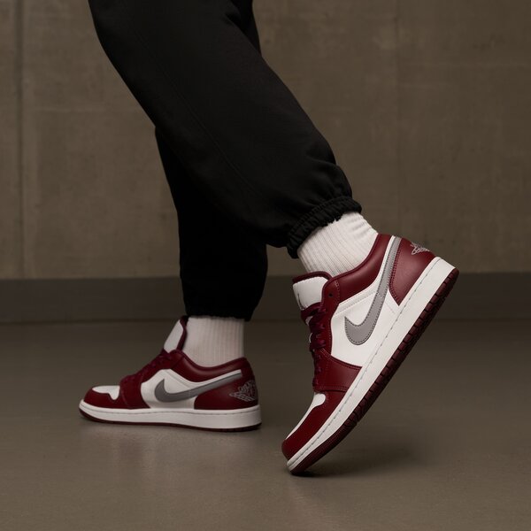 Мъжки маратонки AIR JORDAN 1 LOW  553558-615 цвят бордо