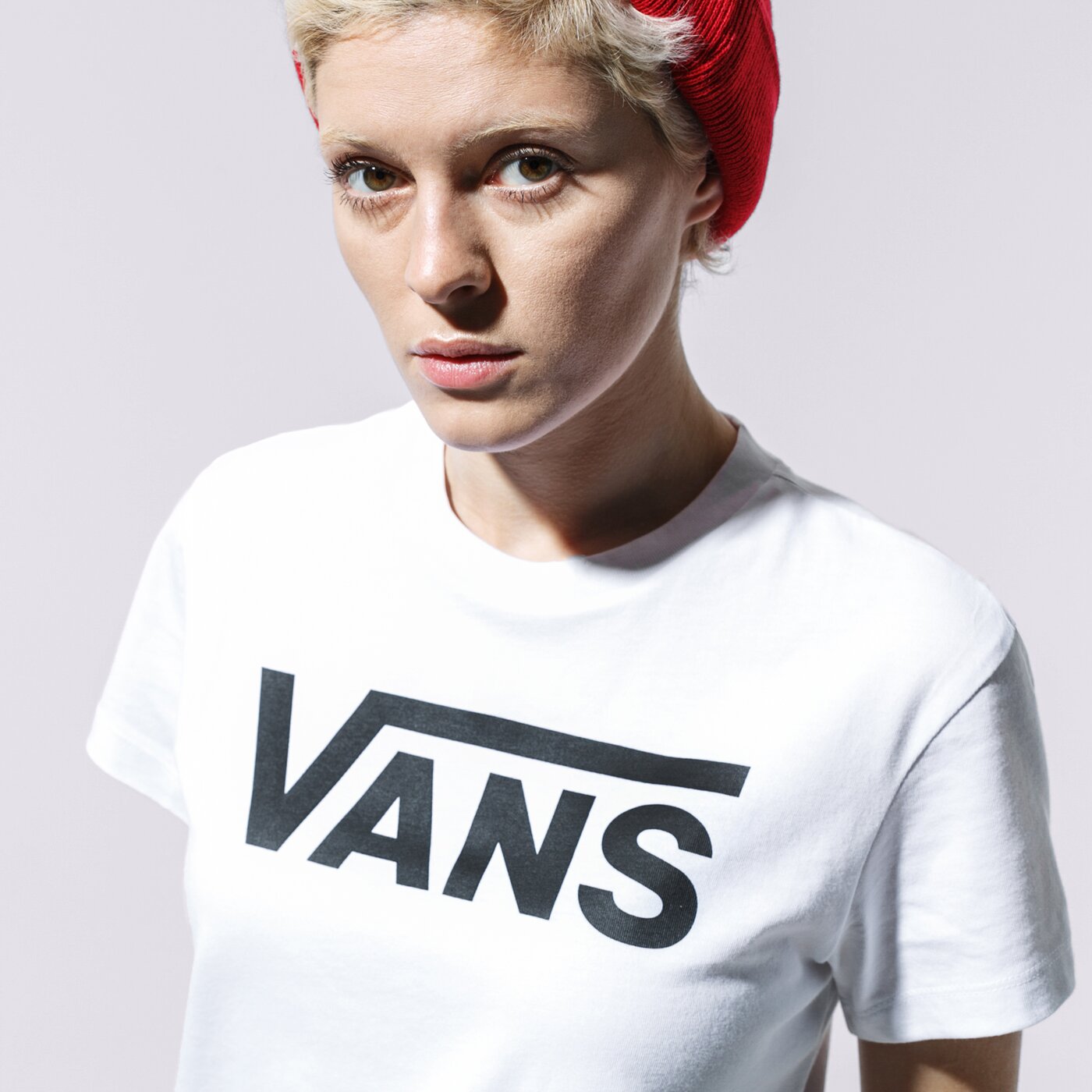 Дамска тениска VANS ТЕНИСКА FLYING V CREW TEE vn0a3up4wht1 цвят бял