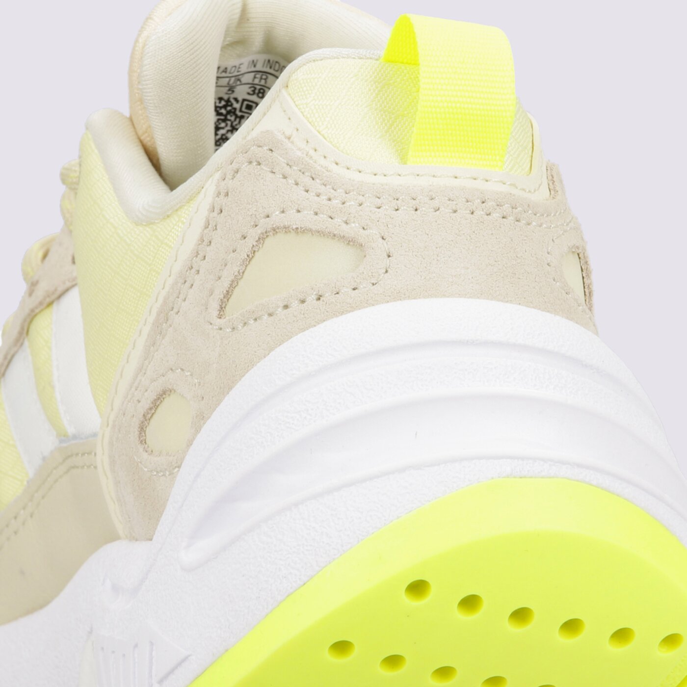 Дамски маратонки ADIDAS ZX 22 BOOST W gw8317 цвят жълт