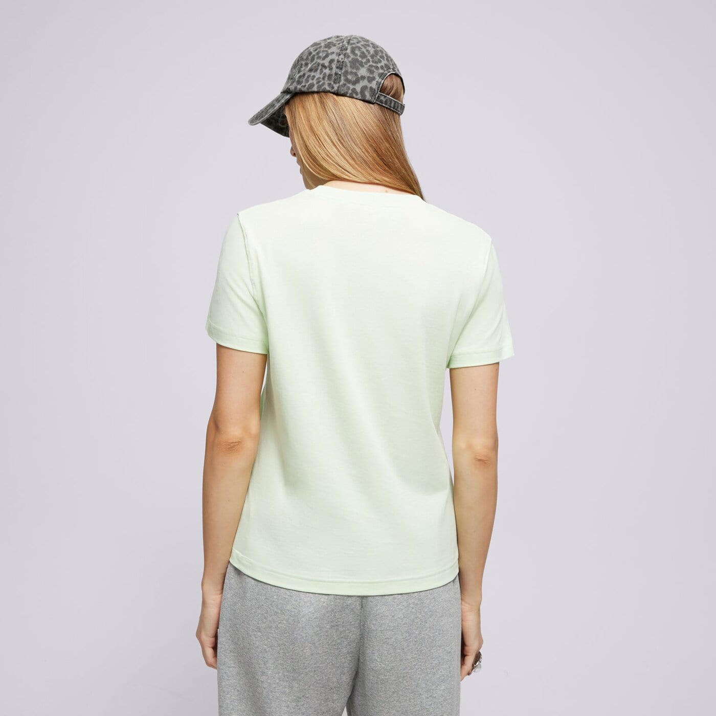 Дамска тениска NEW BALANCE ТЕНИСКА SPORT ESSENTIALS JERSEY wt41509mew цвят зелен