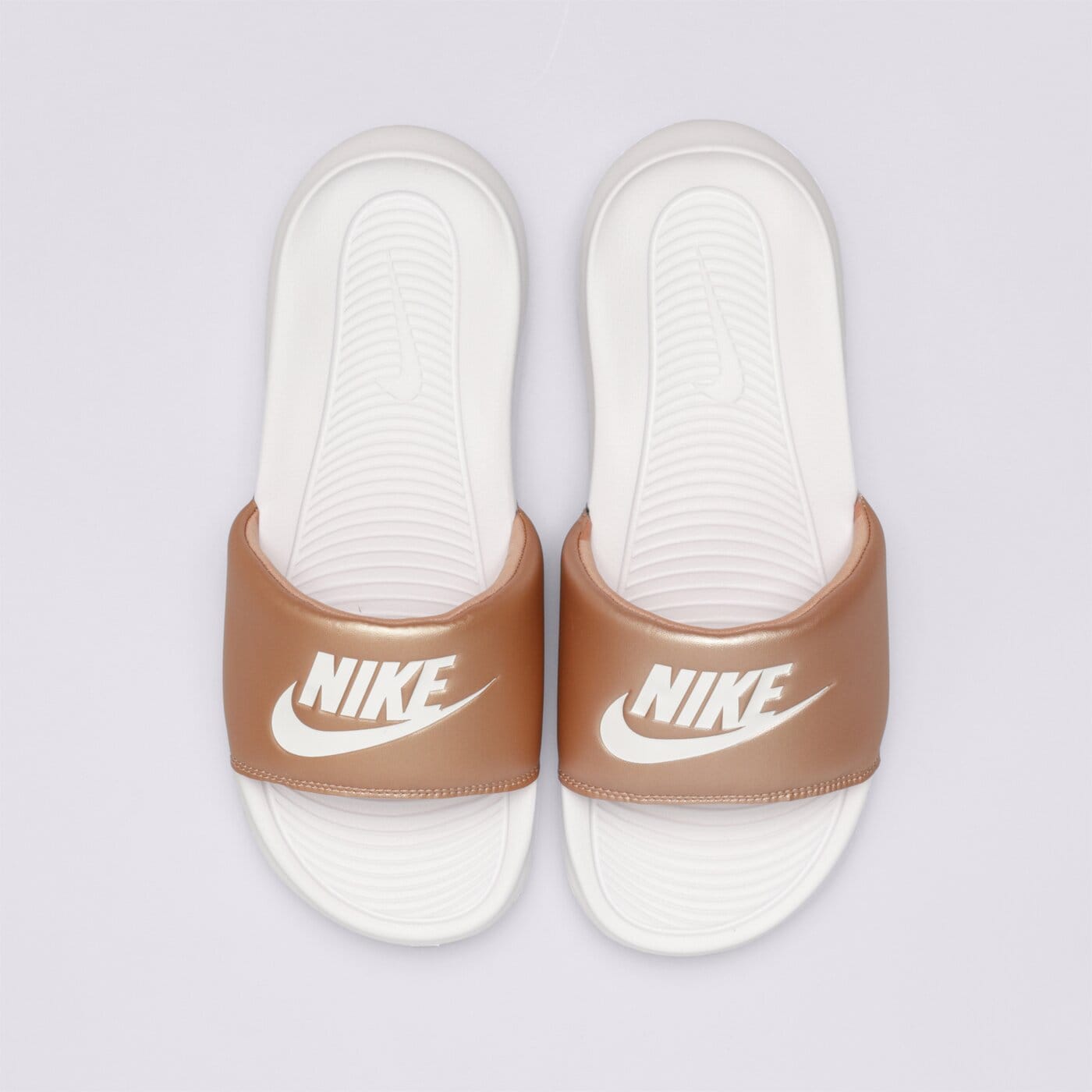 Дамски чехли и сандали NIKE VICTORI ONE SLIDE  cn9677-900 цвят златен