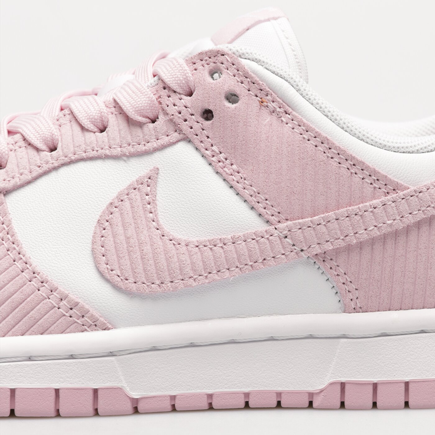 Дамски маратонки NIKE DUNK LOW fn7167-100 цвят розов