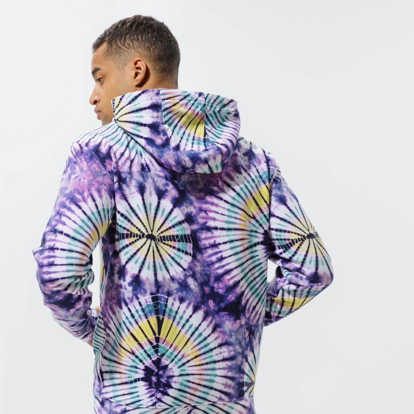 Мъжки суичър VANS СУИТЧЪР С КАЧУЛКА MN NEW   AGE PO NEW AGE PURPLE TIE DY vn0a54aiz7e1 цвят многоцветен