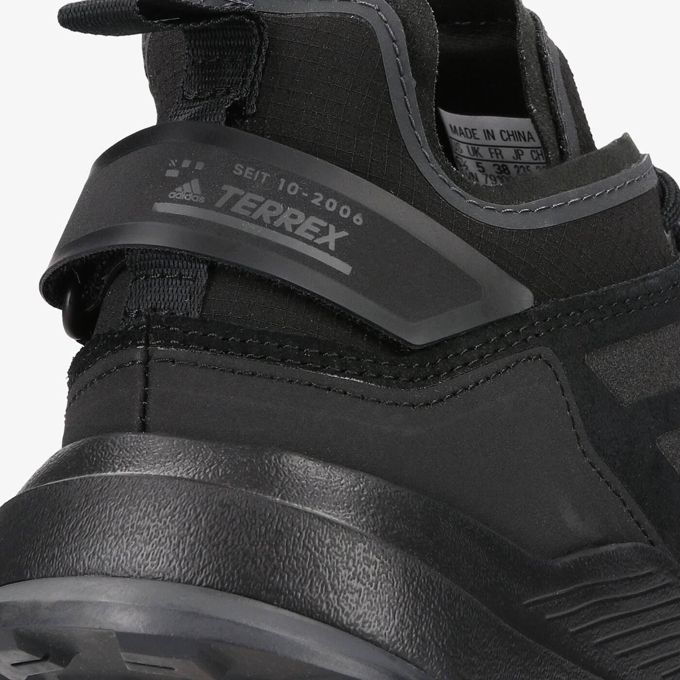 Дамски туристически обувки ADIDAS TERREX HIKSTER W fw0387 цвят черен