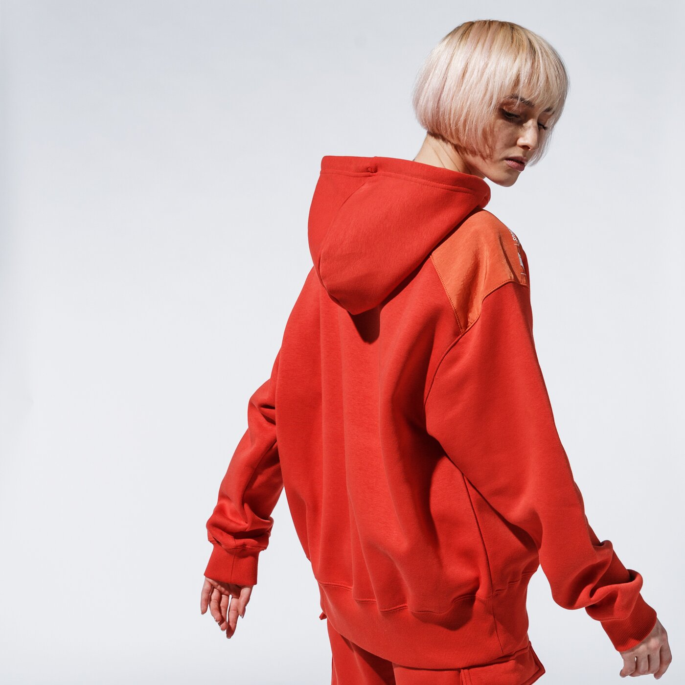 Дамски суичър NIKE СУИТЧЪР С КАЧУЛКА W NSW PO HOODIE FLC UU dd3605-852 цвят оранжев