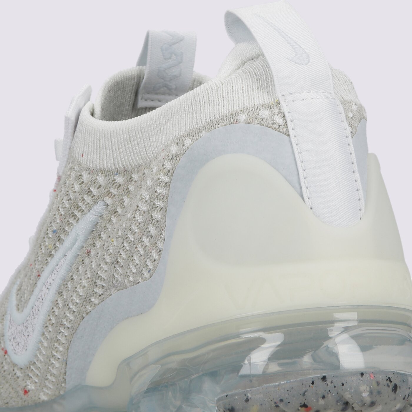 Дамски маратонки NIKE AIR VAPORMAX 2021 FK dc4112-100 цвят сив