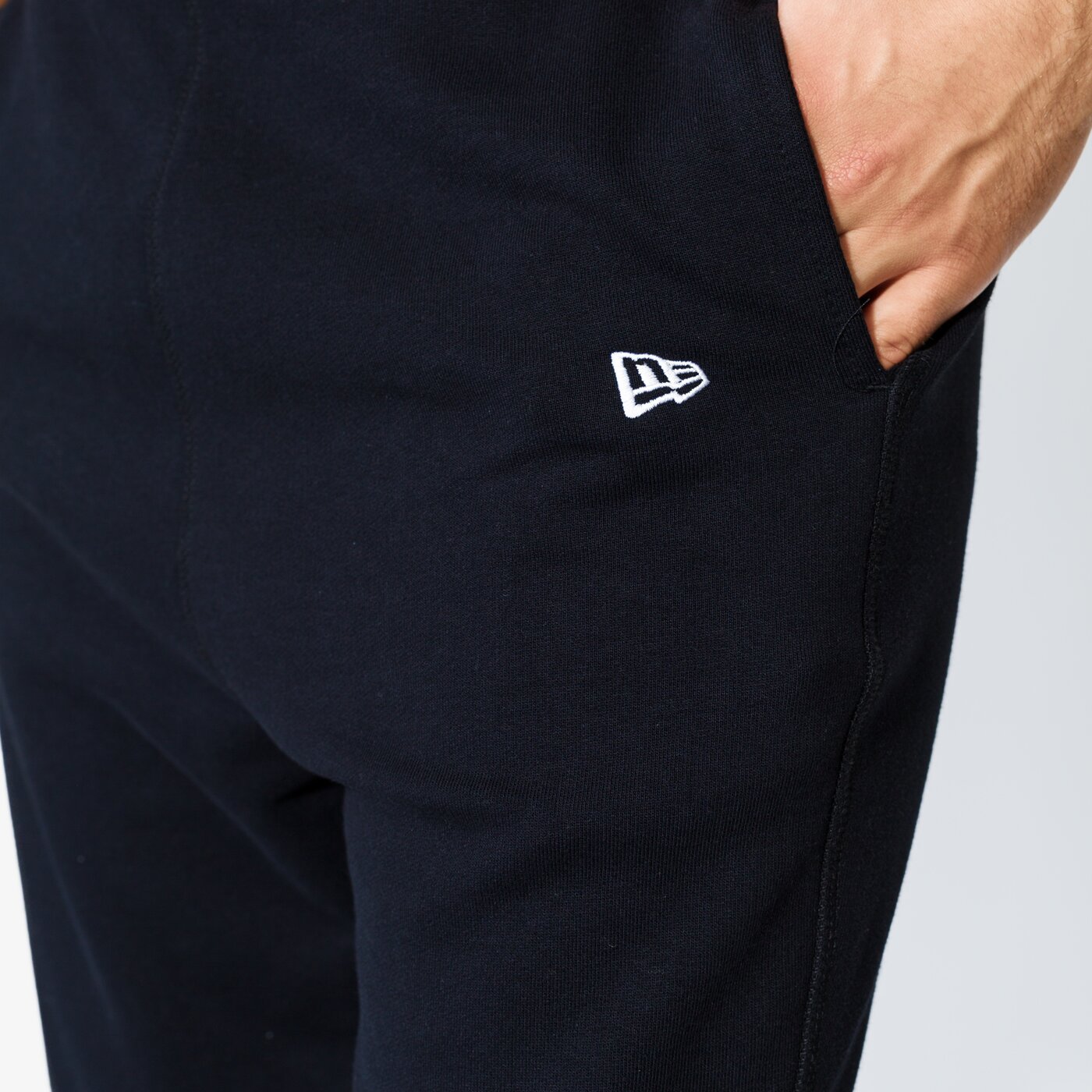 Мъжки панталони NEW ERA ПАНТАЛОНИ ORIGINATORS TRK PANT NE BLK 11459477 цвят черен