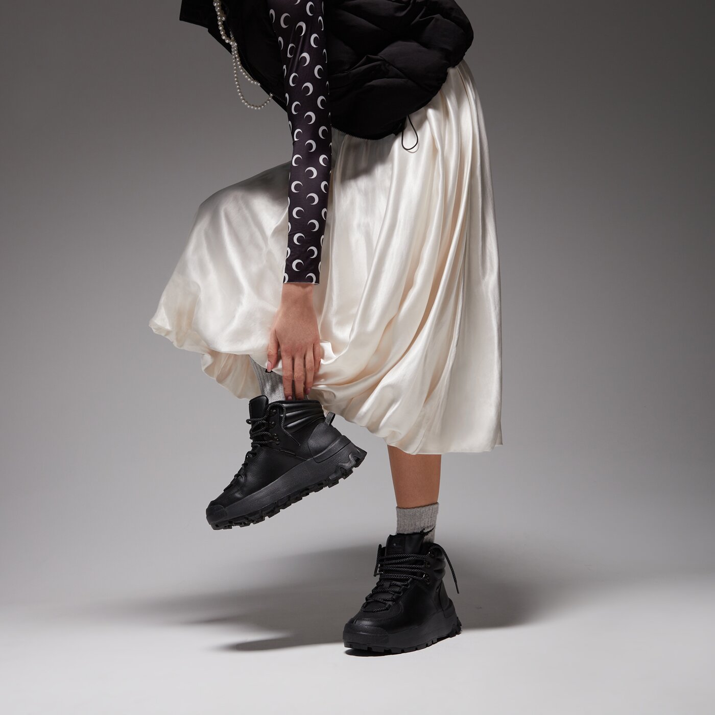 Дамски маратонки NIKE CITY CLASSIC BOOT PRM WP fz8629-001 цвят черен