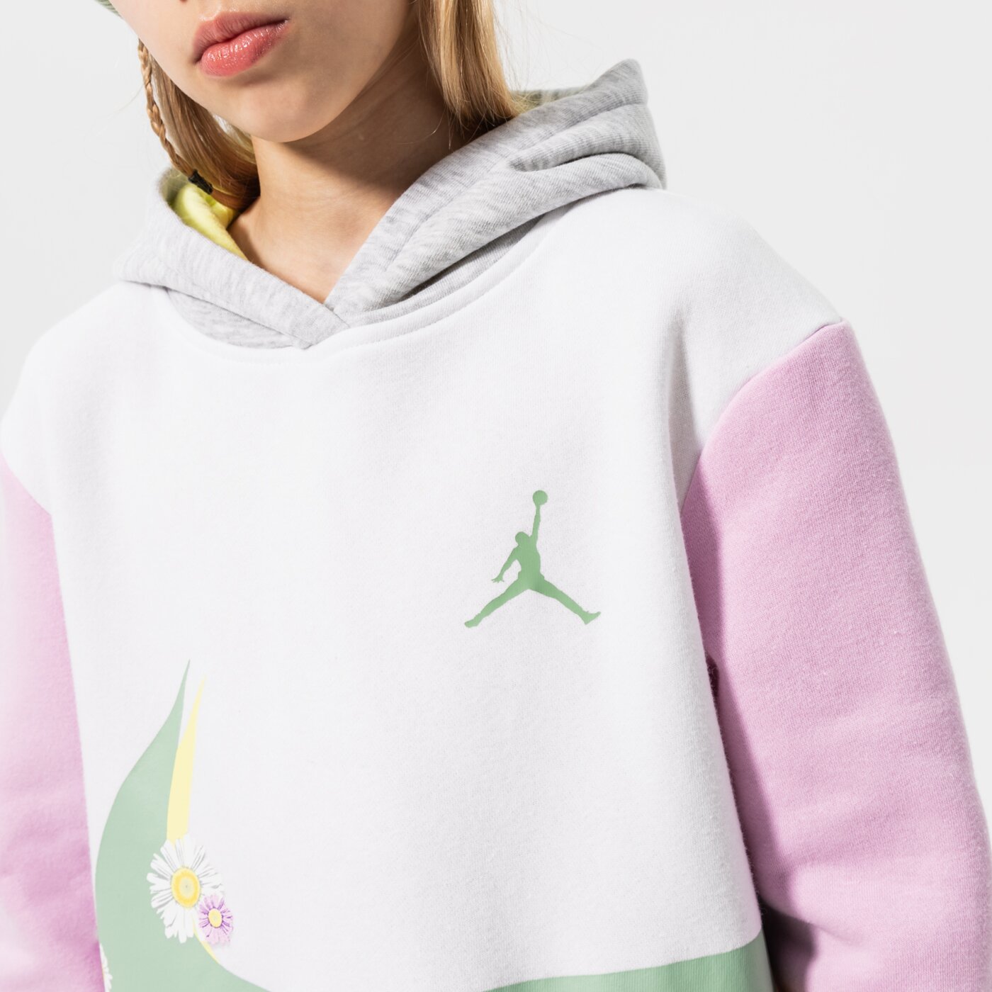 Детски суичър JORDAN СУИТЧЪР С КАЧУЛКА JORDAN WRAP PULLOVER GIRL 45b319-001 цвят бял